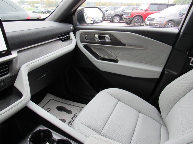 2027 Ford Explorer Platinum