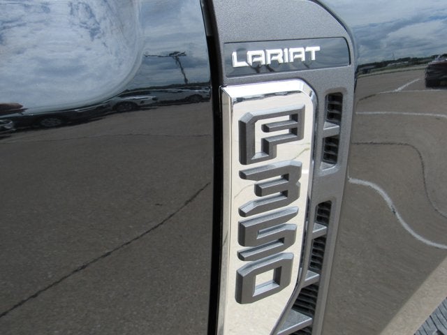 2026 Ford Super Duty F-350 SRW LARIAT