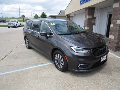 2023 Chrysler Pacifica Hybrid Touring L